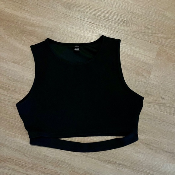 Crop Tops/Set of 3/Size Large - Picture 5 of 9